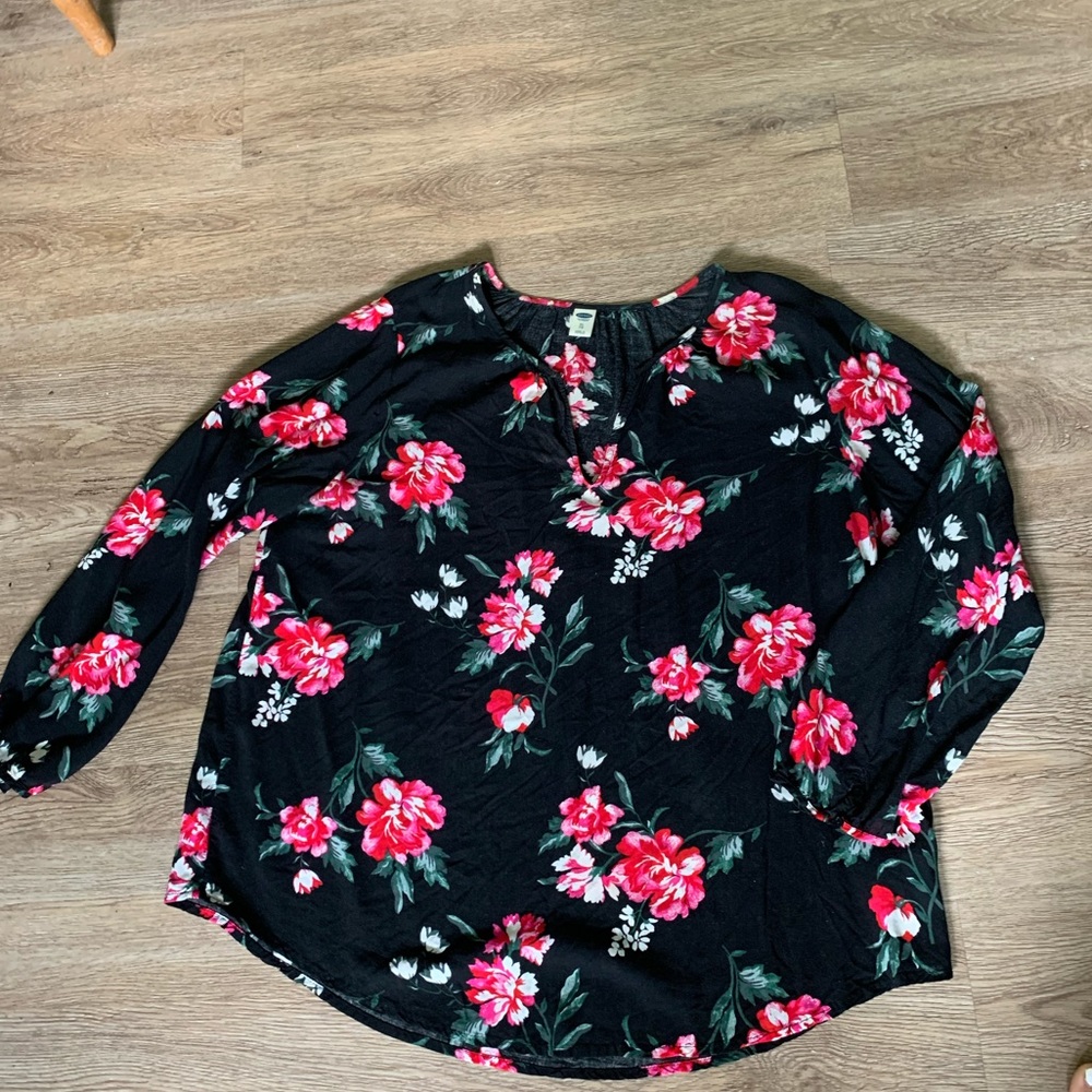 Old Navy Black & Rose Blouse - XL